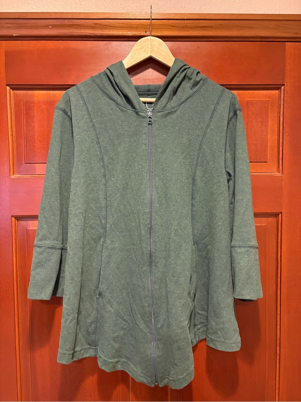 LUR Hooded Zip Jacket – Size Large